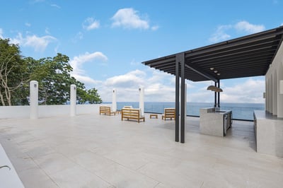Luxury Villa Photo #10