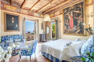 Luxury Villa Photo #30