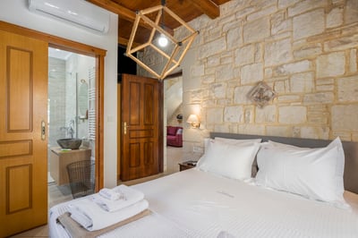 Luxury Villa Photo #47