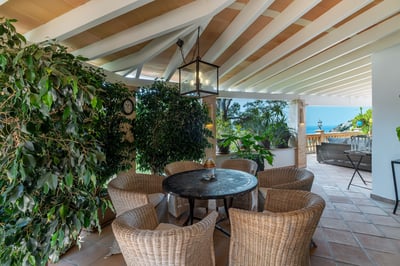 Luxury Villa Photo #6