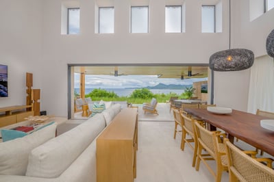 Luxury Villa Photo #15