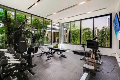 Luxury Villa Photo #37