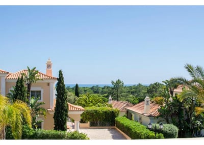 Luxury Villa Photo #4