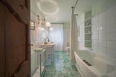 Luxury Villa Photo #39