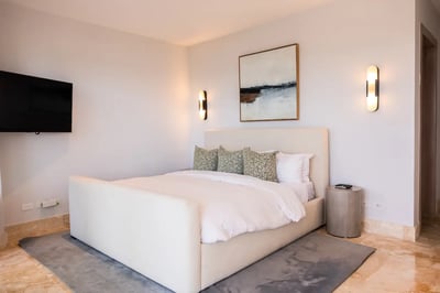 Luxury Villa Photo #18