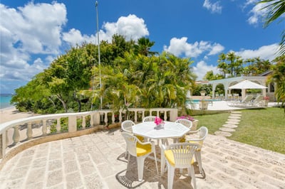 Luxury Villa Photo #3