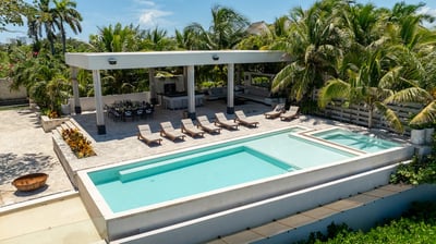 Luxury Villa Photo #8