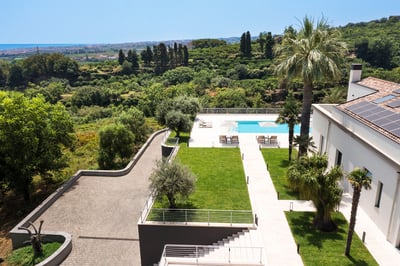 Luxury Villa Photo #7