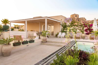 Luxury Villa Photo #2