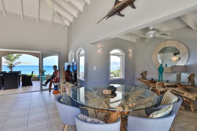 Luxury Villa Photo #19