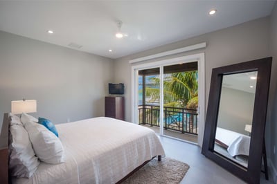 Luxury Villa Photo #25