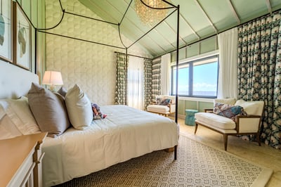 Luxury Villa Photo #30