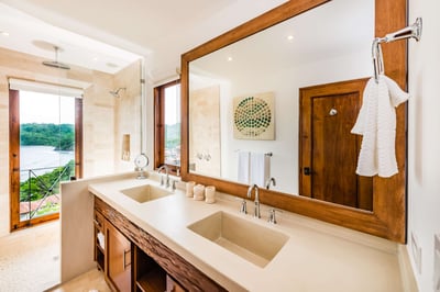 Luxury Villa Photo #23