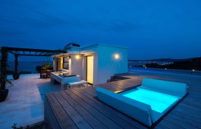 Luxury Villa Photo #6