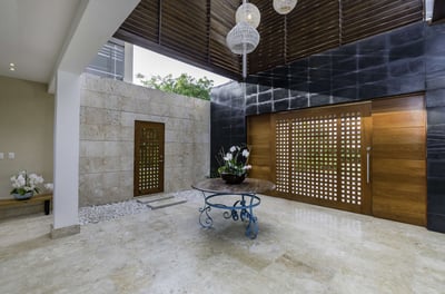 Luxury Villa Photo #16