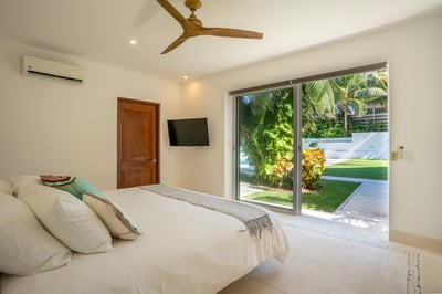 Luxury Villa Photo #53
