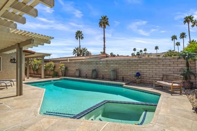 Luxury Villa Photo #11