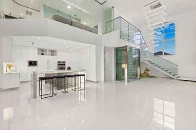Luxury Villa Photo #21