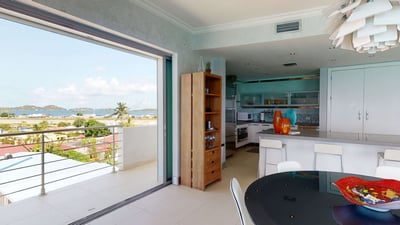 Luxury Villa Photo #15