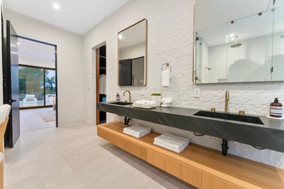 Luxury Villa Photo #50