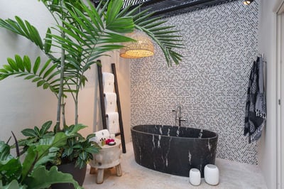 Luxury Villa Photo #16