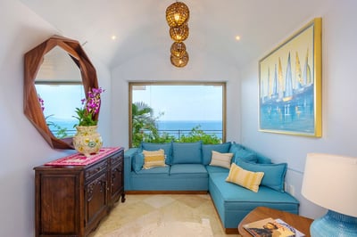 Luxury Villa Photo #43