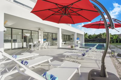 Luxury Villa Photo #6
