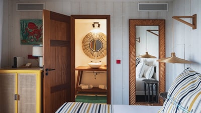 Bedroom 5: On request only. Queen size bed, air conditioning, ceiling fan, safe, dressing 