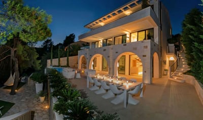 Luxury Villa Photo #2