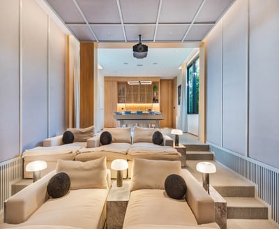 Luxury Villa Photo #37