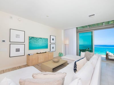 Luxury Villa Photo #6