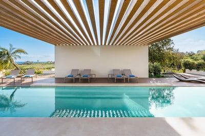 Luxury Villa Photo #6