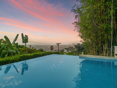 Luxury Villa Photo #3