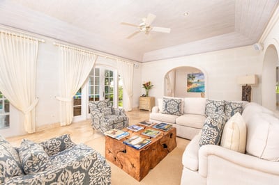 Luxury Villa Photo #6