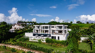 Luxury Villa Photo #3