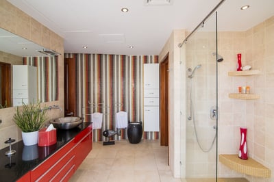 Luxury Villa Photo #35