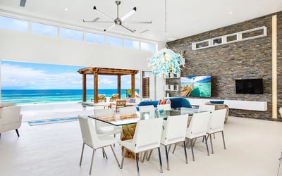 Luxury Villa Photo #15