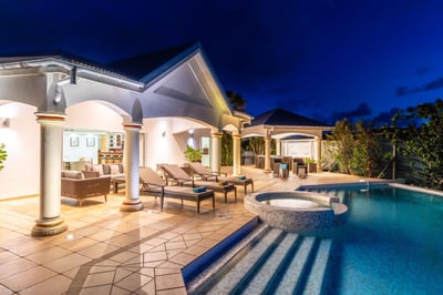 Luxury Villa Photo #6