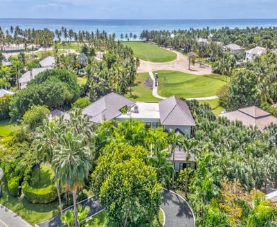 Luxury Villa Photo #3