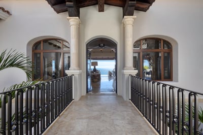 Luxury Villa Photo #50