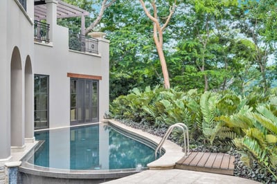 Luxury Villa Photo #4