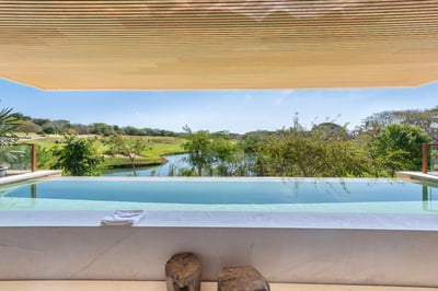 Luxury Villa Photo #3