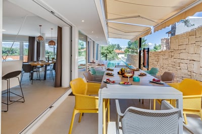 Luxury Villa Photo #22