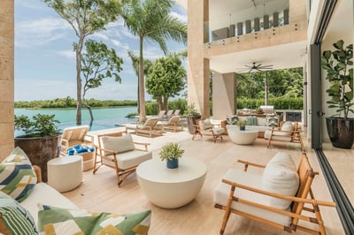 Luxury Villa Photo #13