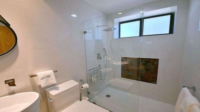 Luxury Villa Photo #39