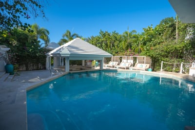 Luxury Villa Photo #23