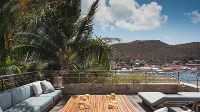 Pool & Terrace: Large deck terrace around the heated pool with stairs, several sun beds with parasol