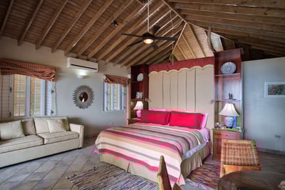 Luxury Villa Photo #22