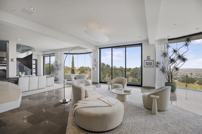 Luxury Villa Photo #29