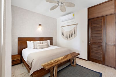 Luxury Villa Photo #26